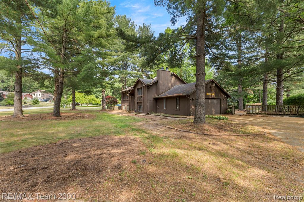5445 Pine View Drive, Ypsilanti, MI 48197 — Photo 3