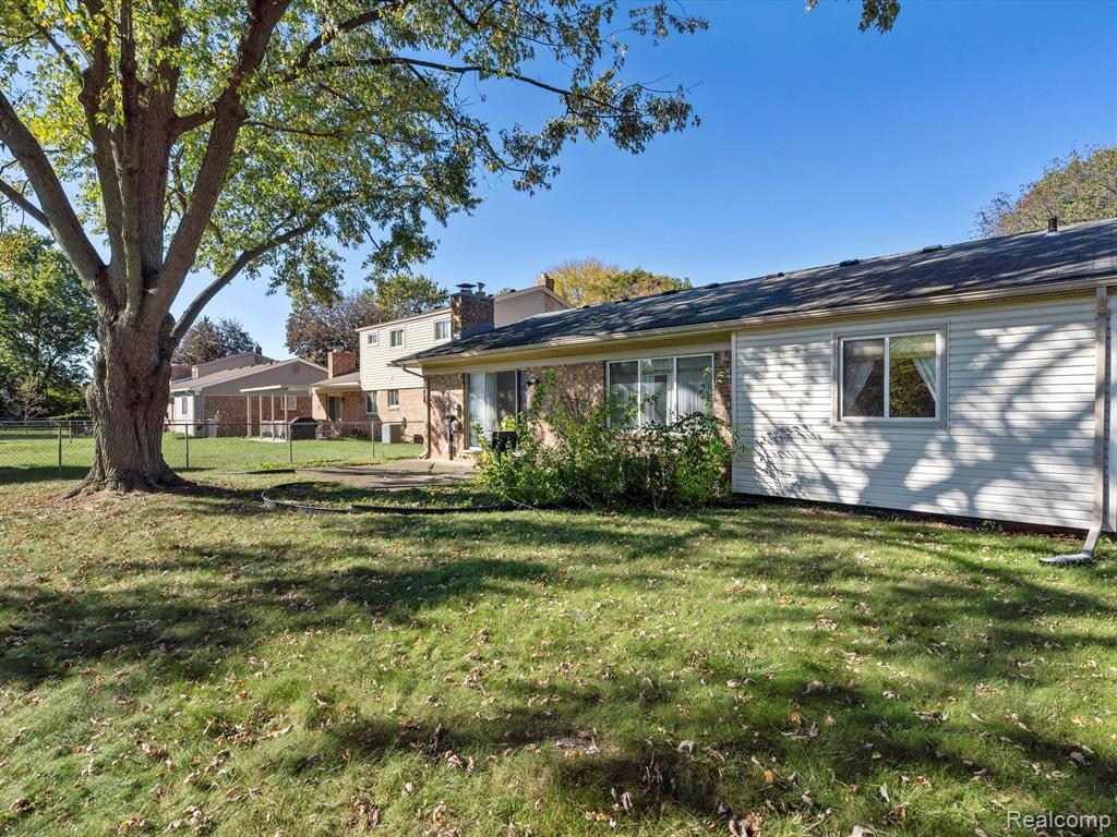 42909 LOMBARDY Drive, Canton, MI 48187 — Photo 4