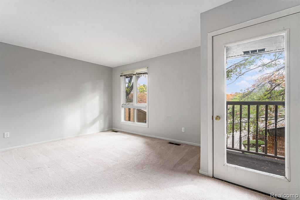 1090 Greenhills Drive, Ann Arbor, MI 48105 — Photo 19