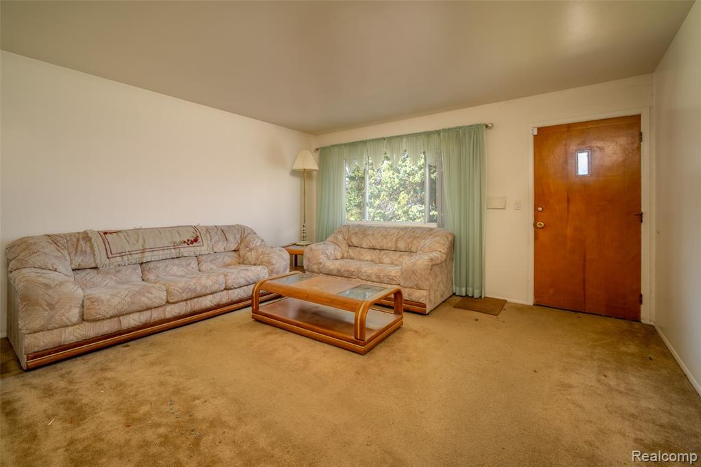29889 Brown Court, Garden City, MI — Photo 2