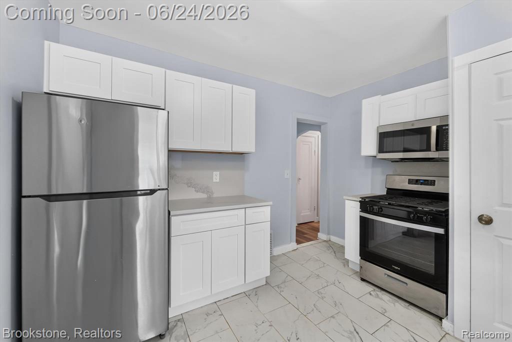 7203 Orchard Avenue, Warren, MI 48091 — Photo 13