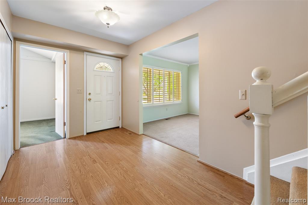 683 Thurber Drive, Troy, MI 48085 — Photo 10