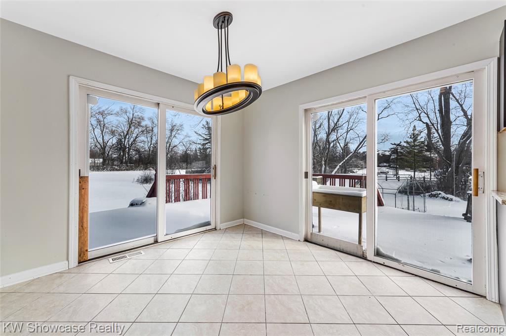 29230 Greening Street, Farmington, MI 48334 — Photo 6
