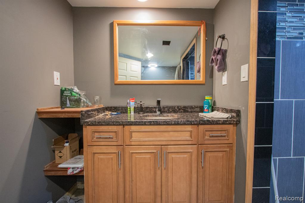 27825 Garfield Street, Roseville, MI 48066 — Photo 16
