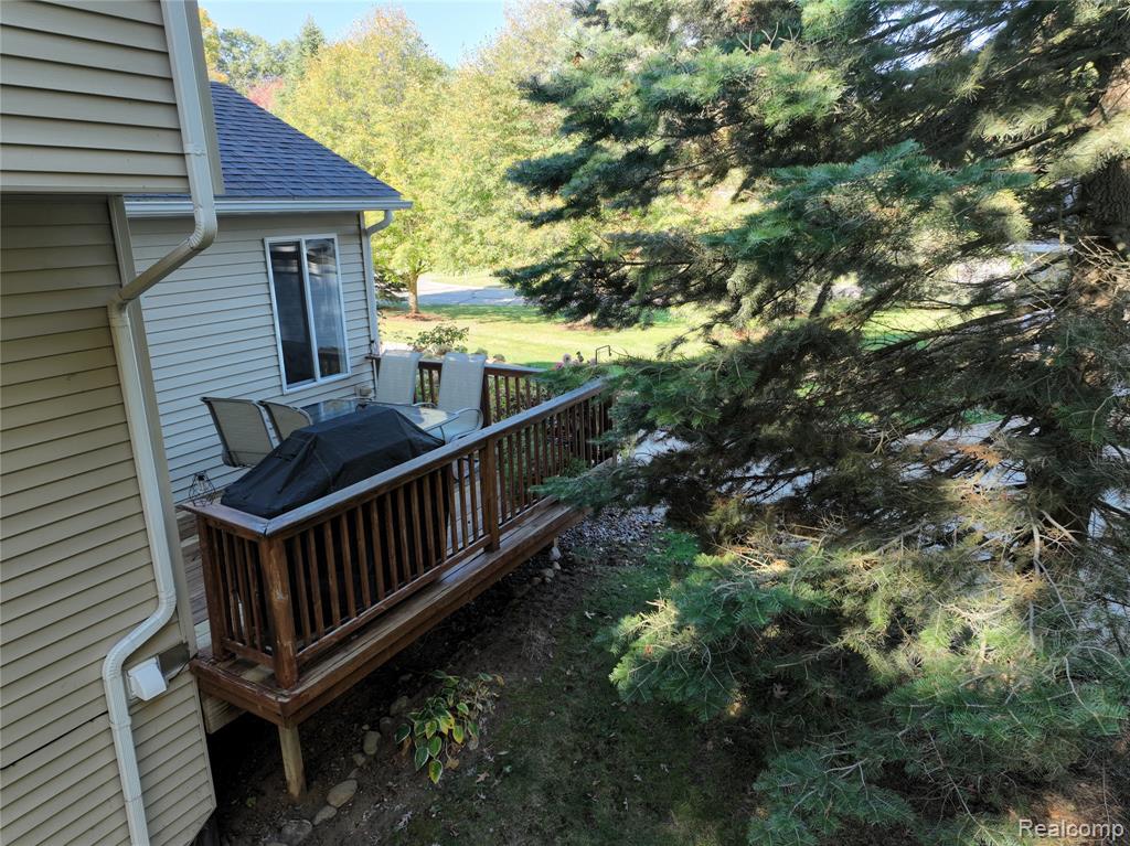 8883 Redstone Drive, 2, Pinckney, MI 48169 — Photo 35
