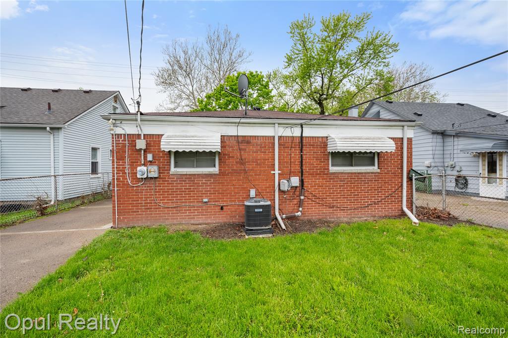 4845 Dudley Street, Dearborn Heights, MI 48125 — Photo 19