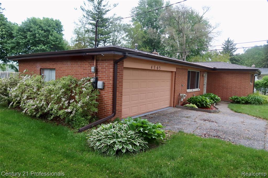 4365 Jo Drive, Saginaw, MI 48601 — Photo 9