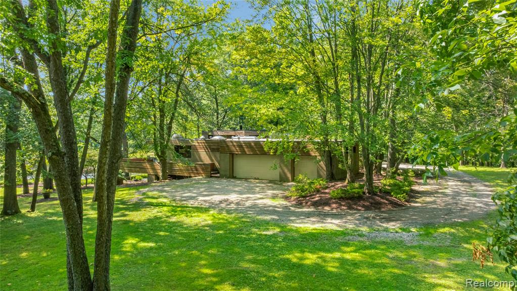 5035 Ponvalley Road, Bloomfield Hills, MI 48302 — Photo 60
