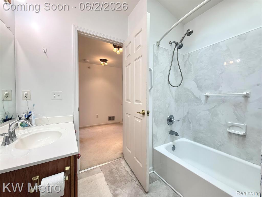 1870 Lindsay Lane, Ann Arbor, MI 48104 — Photo 24