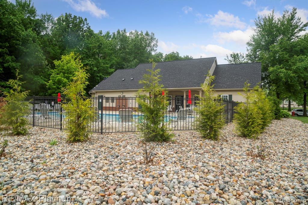4300 Hampton Ridge, Howell, MI 48843 — Photo 24