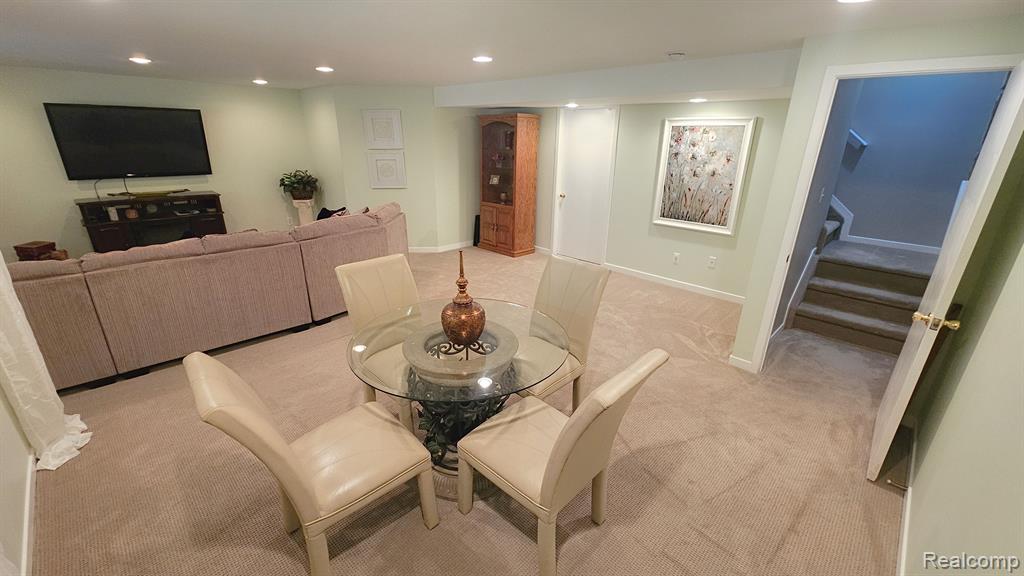 41778 WEBSTER Court, Novi, MI 48377 — Photo 35