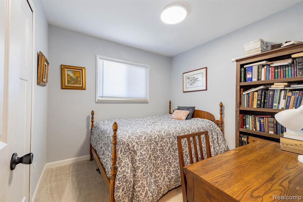 1241 RAMBLING Road, Ypsilanti, MI 48198 — Photo 15