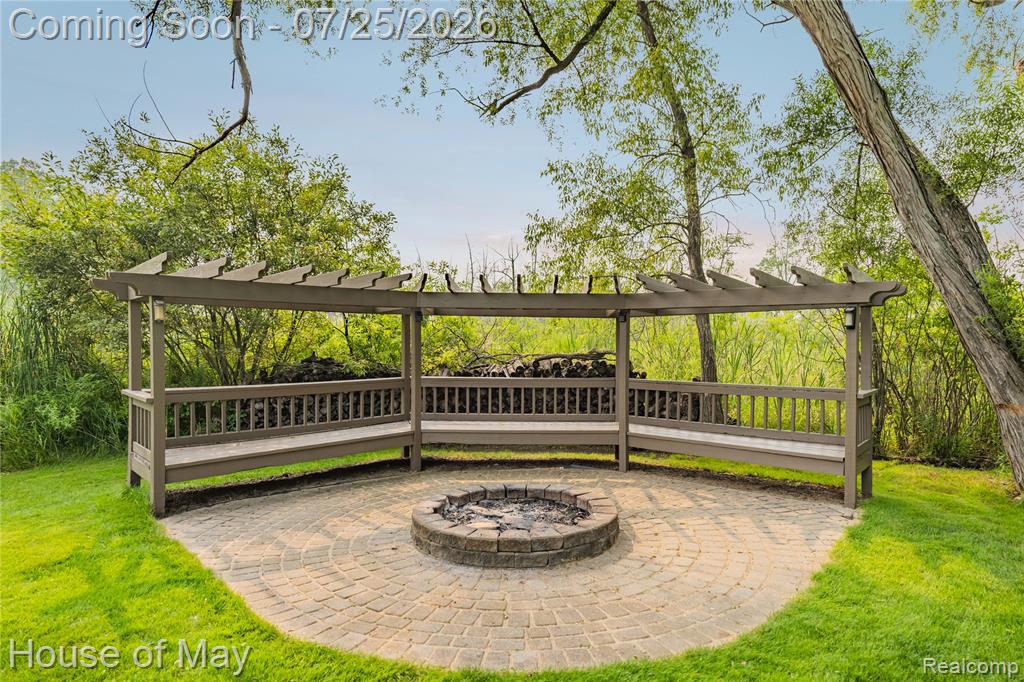 2082 Sandlewood Drive, White Lake, MI 48383 — Photo 31