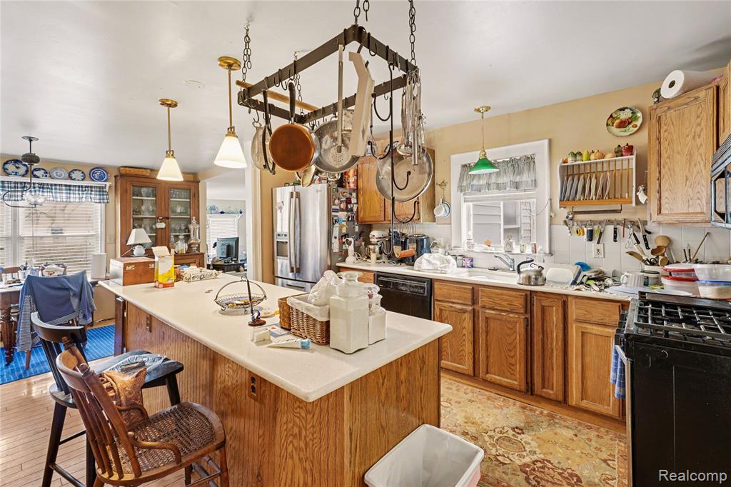 609 Main Street, Fenton, MI 48430 — Photo 3