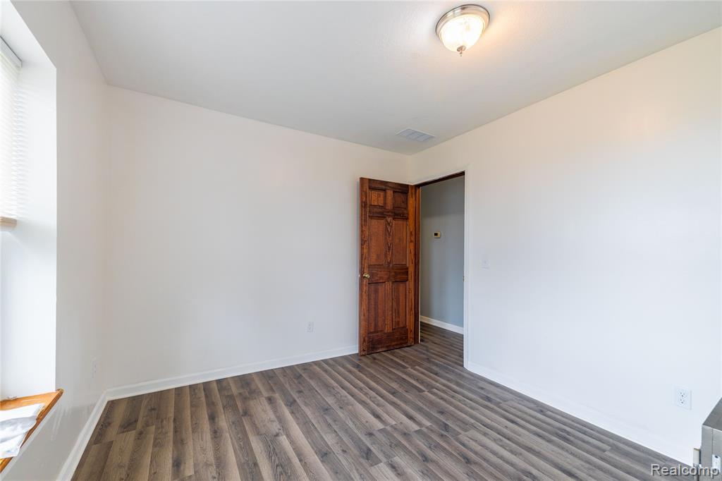7522 Sovey Drive, Newport, MI 48166 — Photo 16