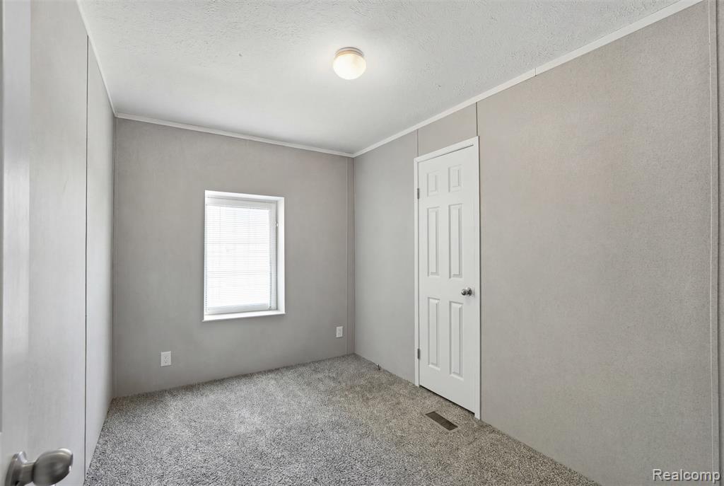 92 Normandy Drive, Howell, MI 48843 — Photo 14
