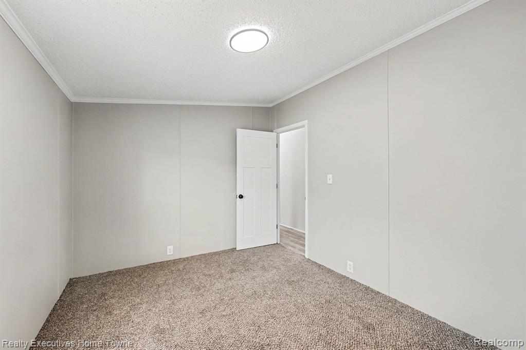 59587 Susan Ln N., Lenox, MI 48048 — Photo 17