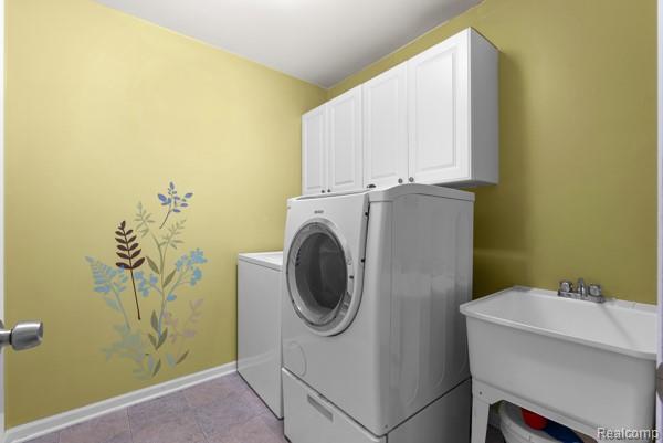 8363 Sherwood Drive, Grand Blanc, MI 48439 — Photo 22