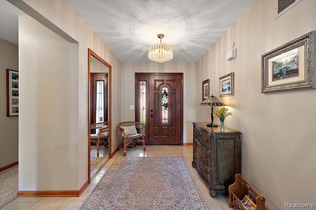 41646 WESTBURY Lane, Clinton Twp, MI 48038 — Photo 4