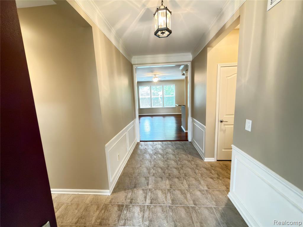 24600 Grand Traverse Avenue, Flat Rock, MI 48134 — Photo 3