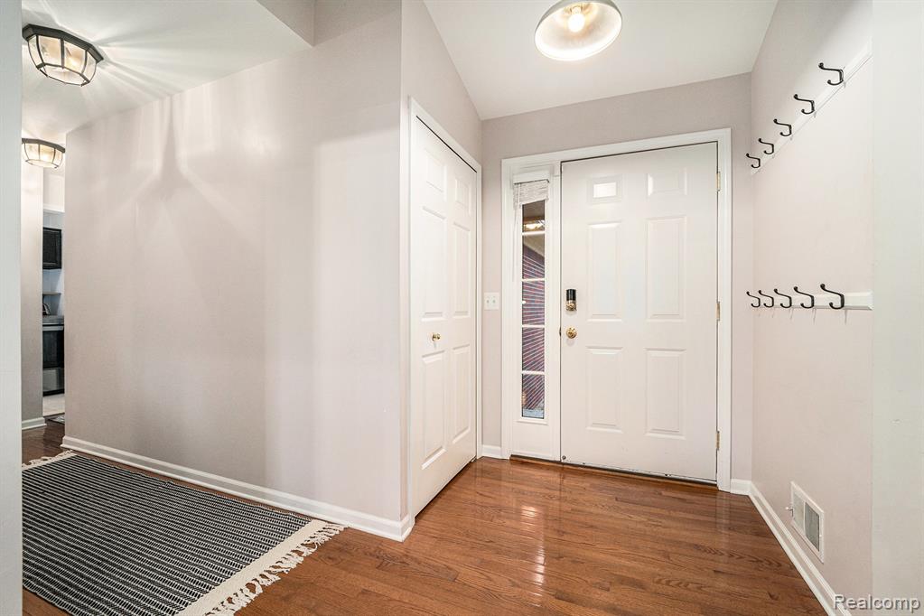 42415 Colorado Drive, Clinton Twp, MI 48036 — Photo 4