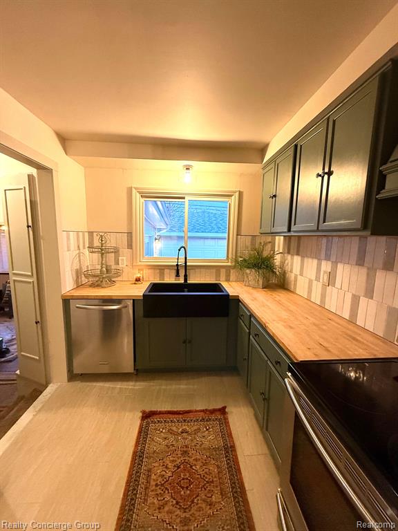 400 N LEONA Avenue, Garden City, MI — Photo 9
