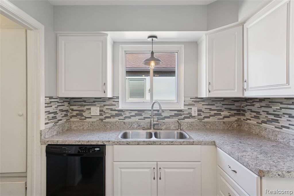 7732 Hipp Street, Taylor, MI 48180 — Photo 15