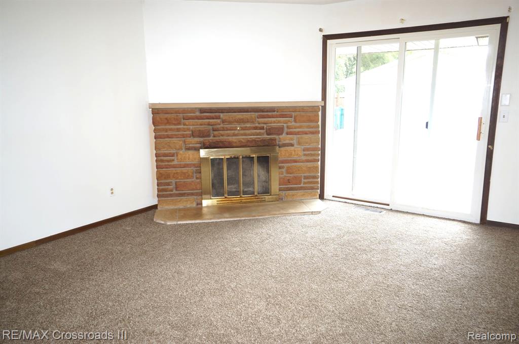 2175 BRADLEY Avenue, Ypsilanti, MI 48198 — Photo 2