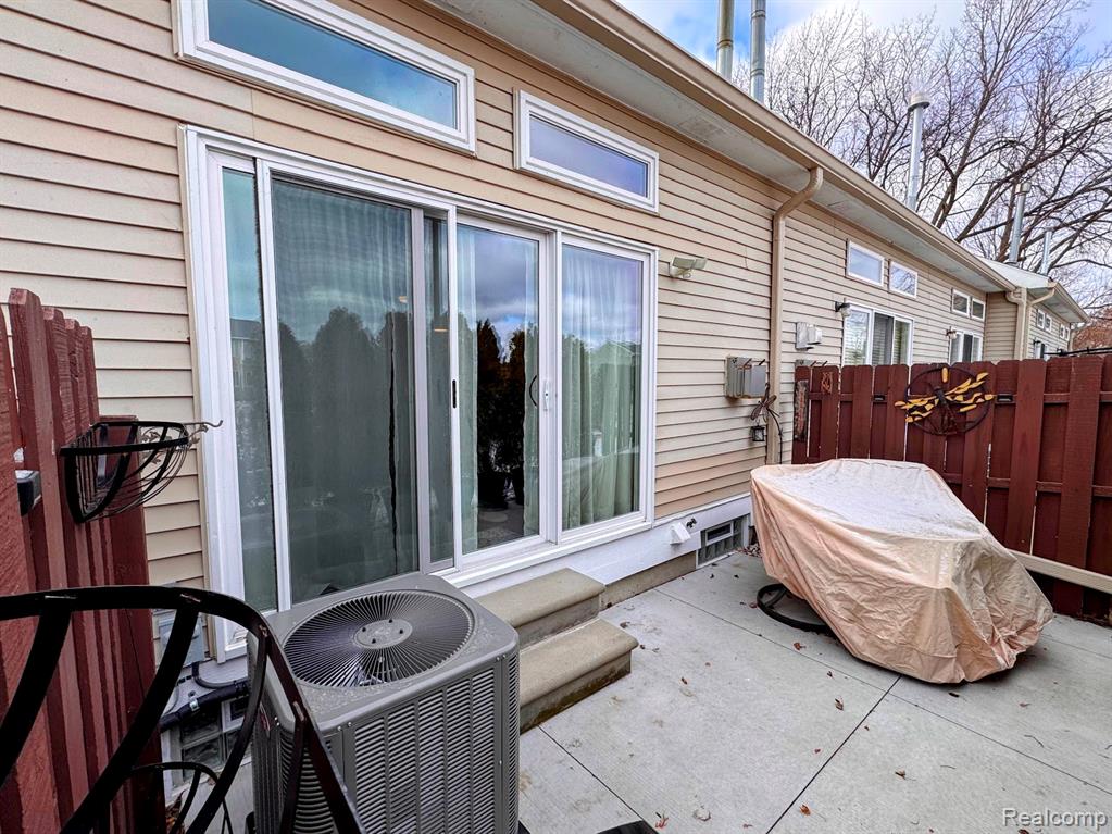 35149 Woodbury Drive, New Baltimore, MI 48047 — Photo 42