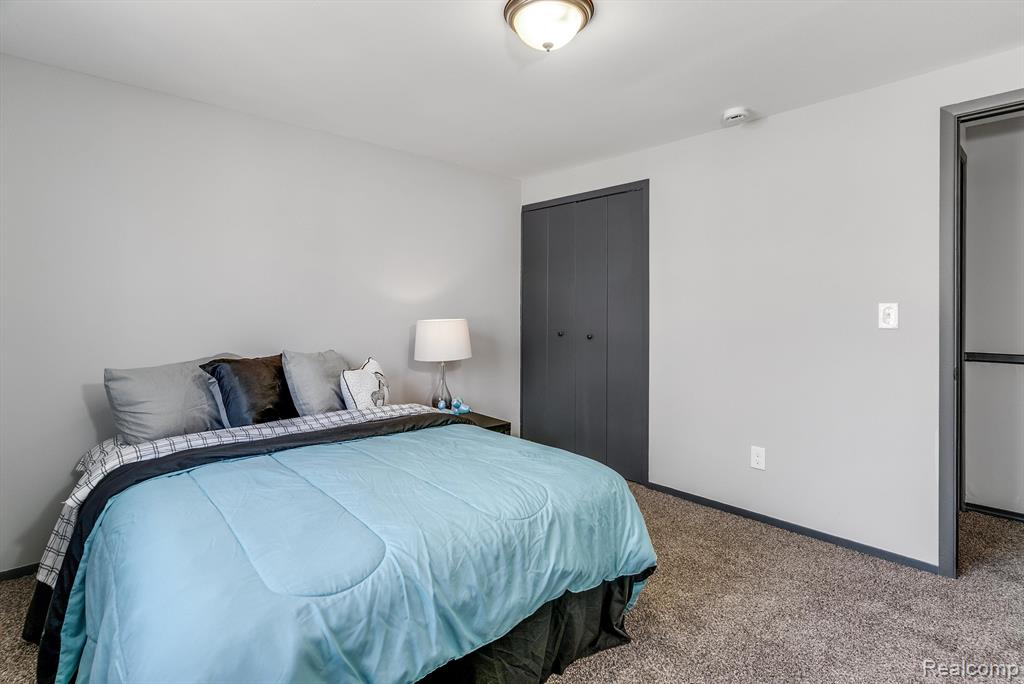 40621 RINALDI Drive, Sterling Heights, MI 48313 — Photo 32