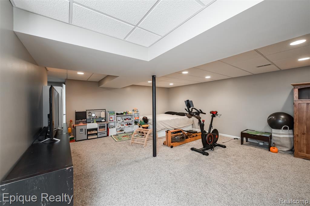 49635 Courtyard Lane, Canton, MI 48188 — Photo 32