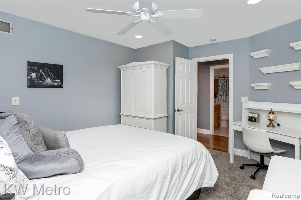55 BOYKEN Road, Rochester Hills, MI 48307 — Photo 19