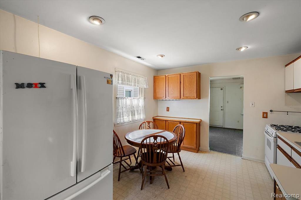 5942 Harrison Street, Garden City, MI — Photo 11