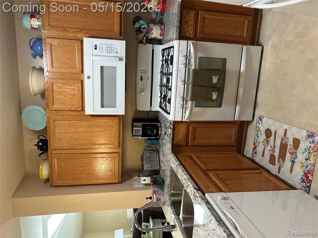 41011 Williams Street, 246, Grand Blanc, MI 48439 — Photo 30