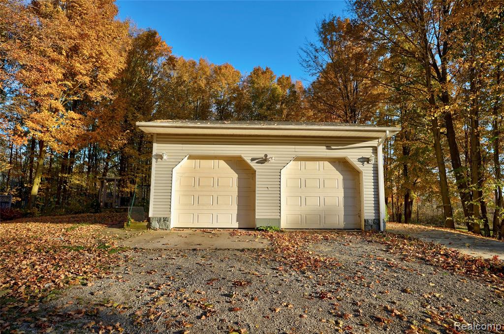 11154 Gale Road, Otisville, MI 48463 — Photo 57