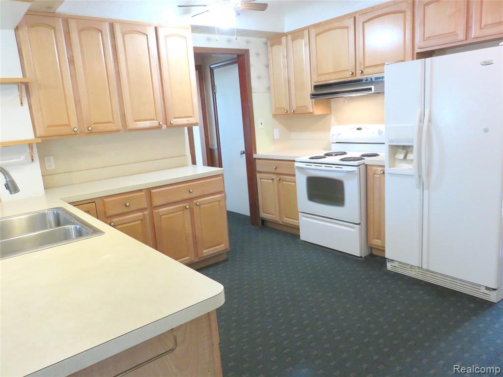 8961 Mortenview Drive, Taylor, MI 48180 — Photo 12