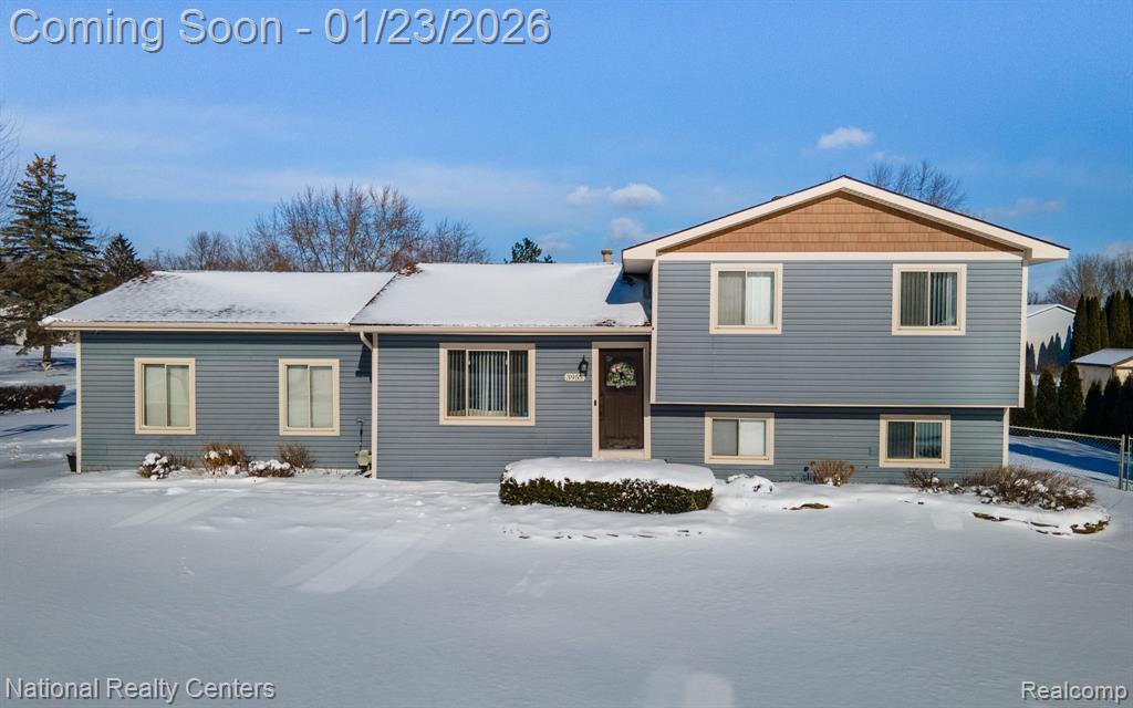3955 Westlyn Drive, Lake Orion, MI — Photo 2