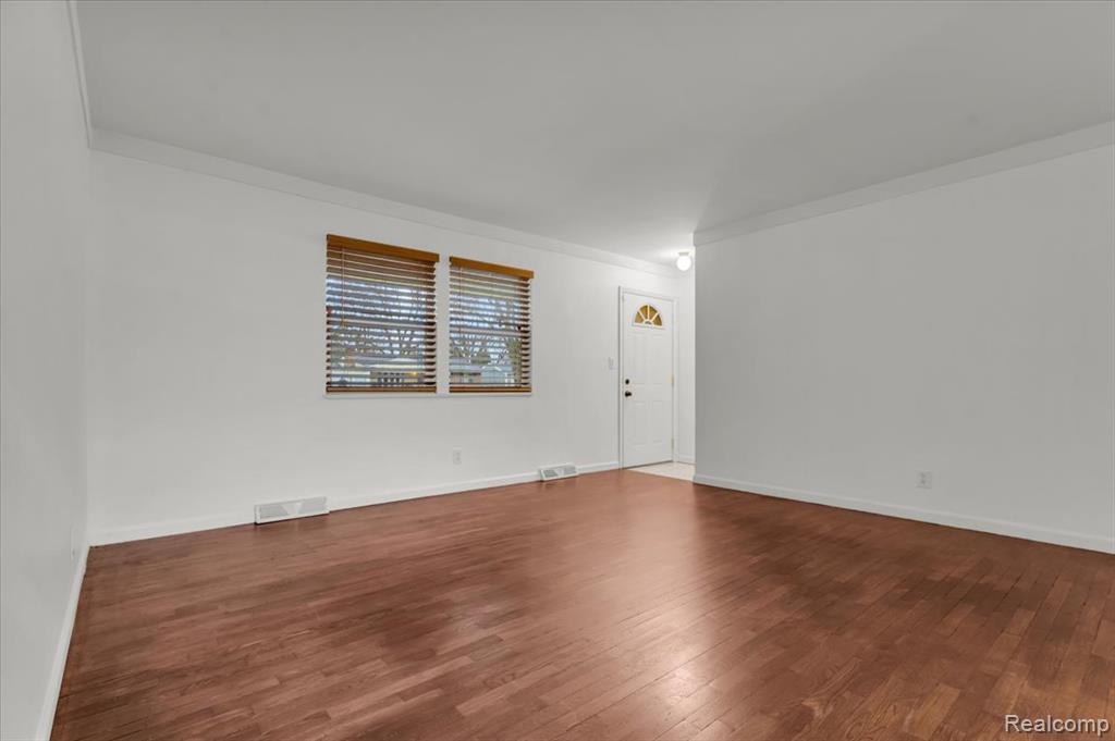 4460 Bristolwood Drive, Flint, MI 48507 — Photo 4
