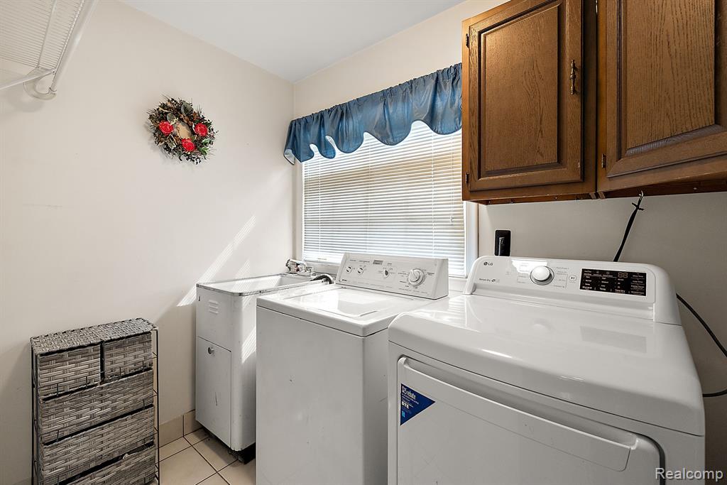 4366 Ardmore Drive, Bloomfield Hills, MI 48302 — Photo 23