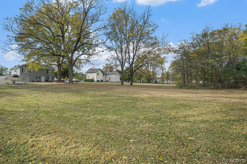 105 S Comstock Street, Corunna, MI 48817 — Photo 46