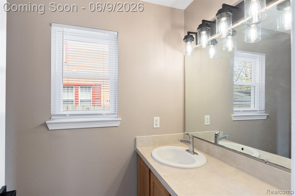 3260 SASHABAW Road, Waterford, MI — Photo 14
