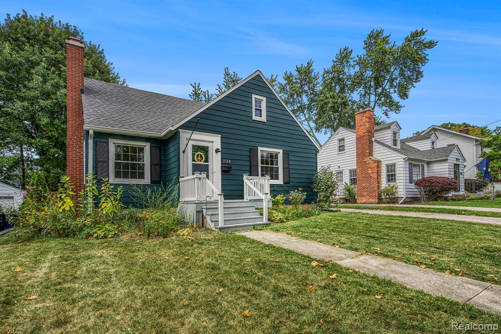 1134 Hutchins Avenue, Ann Arbor, MI 48103 — Photo 2