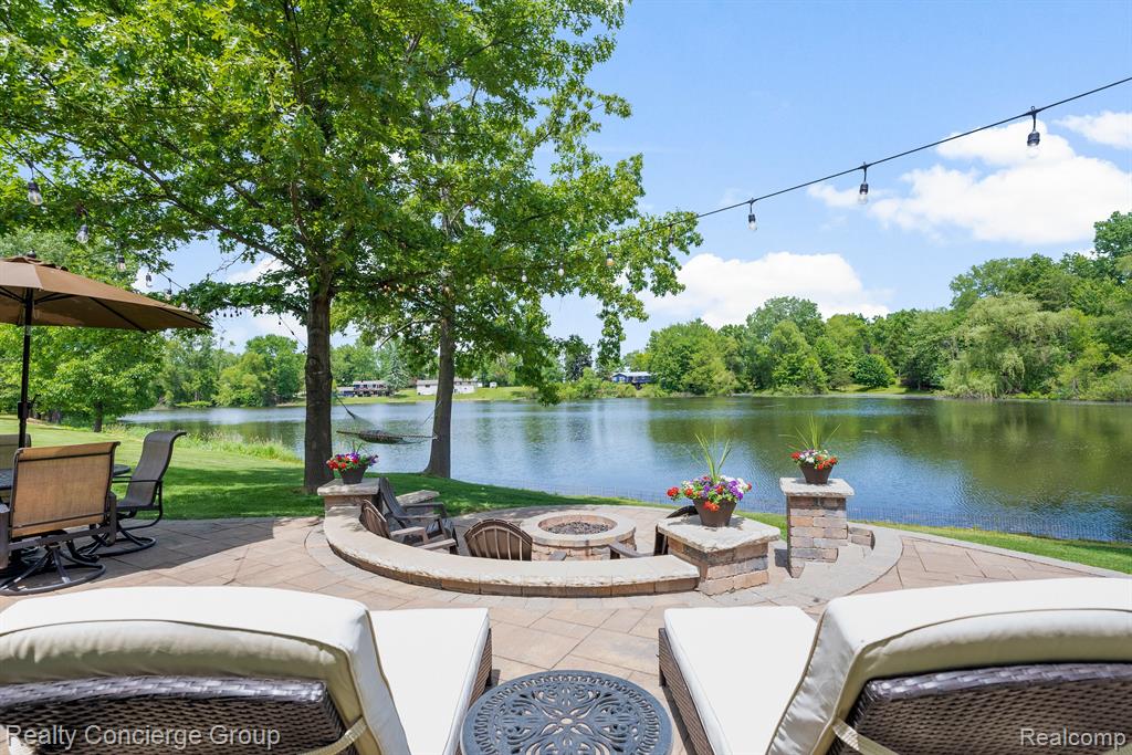 9801 BROOKFIELD Drive, Brighton, MI 48116 — Photo 48