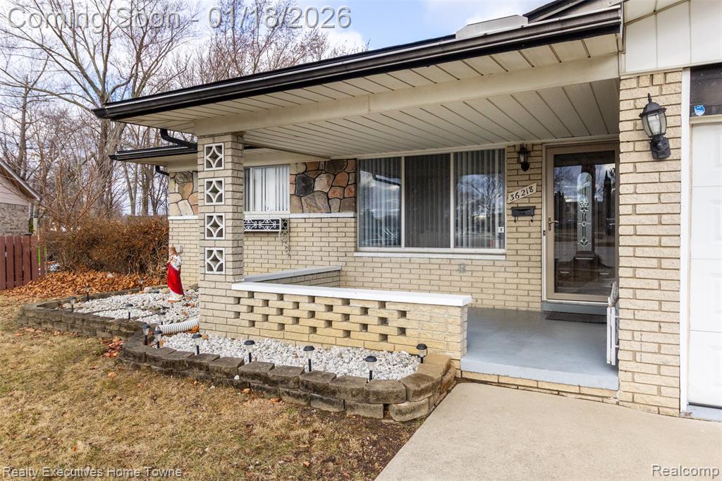 36218 Allison Drive - Photo 3
