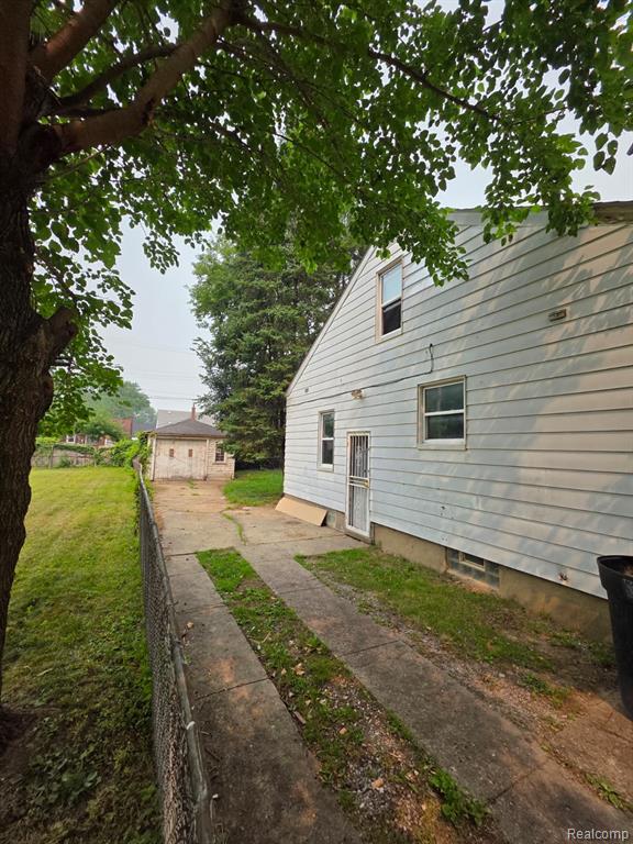 7323 Mettetal Street, Detroit, MI 48228 — Photo 24