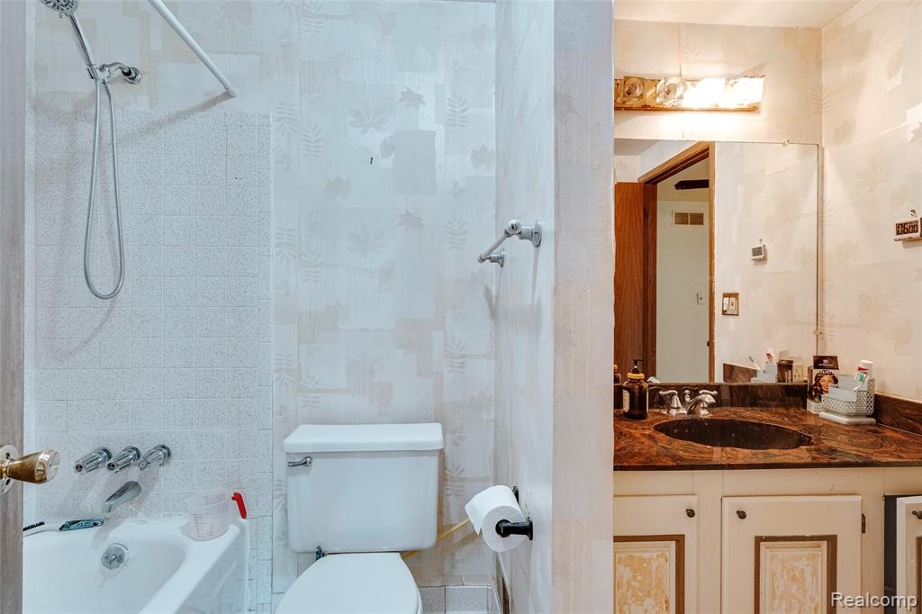 22857 Cranbrooke Drive, Novi, MI — Photo 31