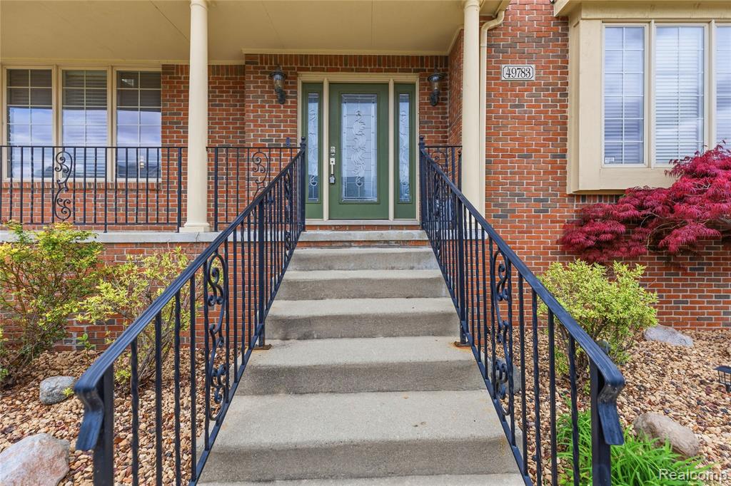 49783 Golden Park Drive, Utica, MI 48315 — Photo 58