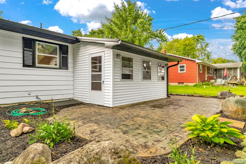 538 N Neeper Street, Capac, MI 48014 — Photo 28