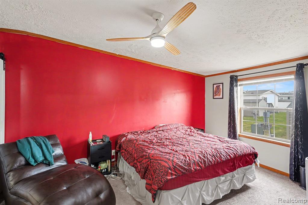 6244 Leigh Court, Fenton, MI 48430 — Photo 4