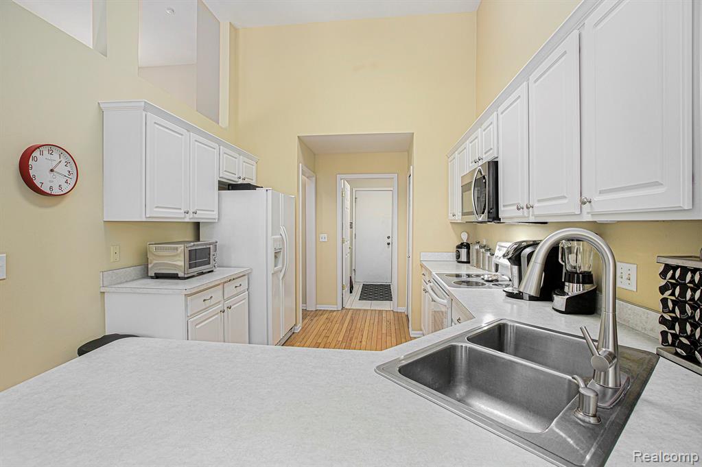 46501 Killarney Circle S, Canton, MI 48188 — Photo 13